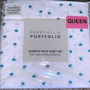 Perry Ellis Queen sheet set